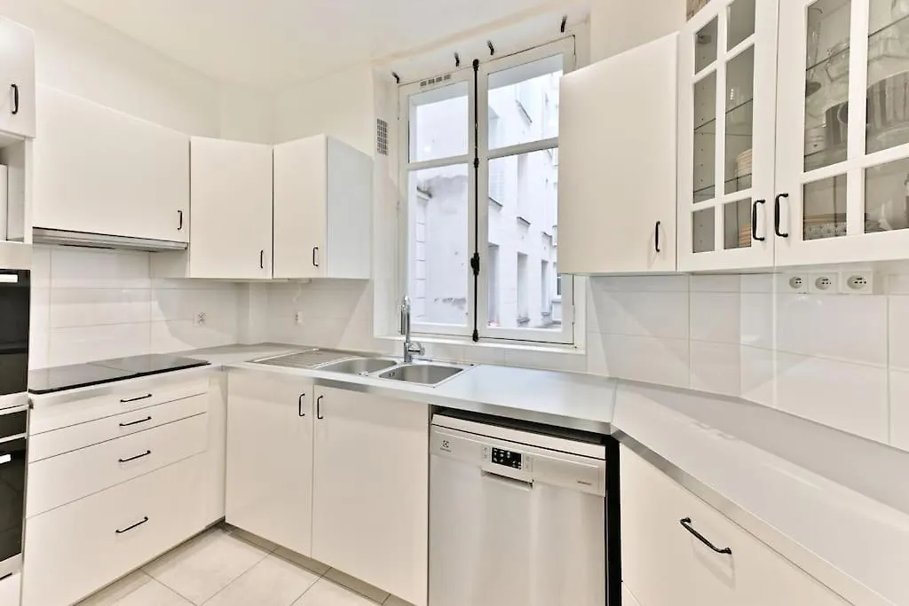 Haussmannien 17eme Arrondissement 아파트 파리