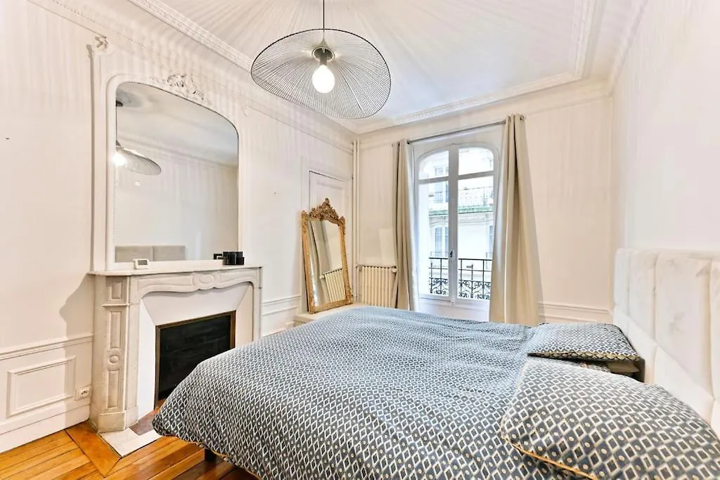 Haussmannien 17eme Arrondissement * Paris