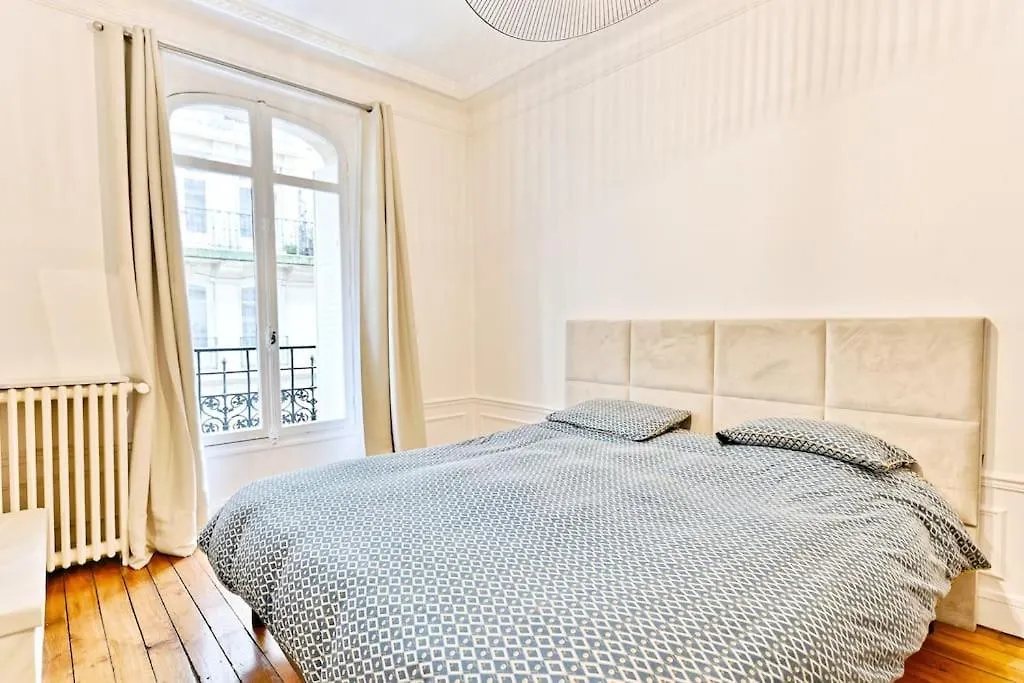 Haussmannien 17eme Arrondissement Paris